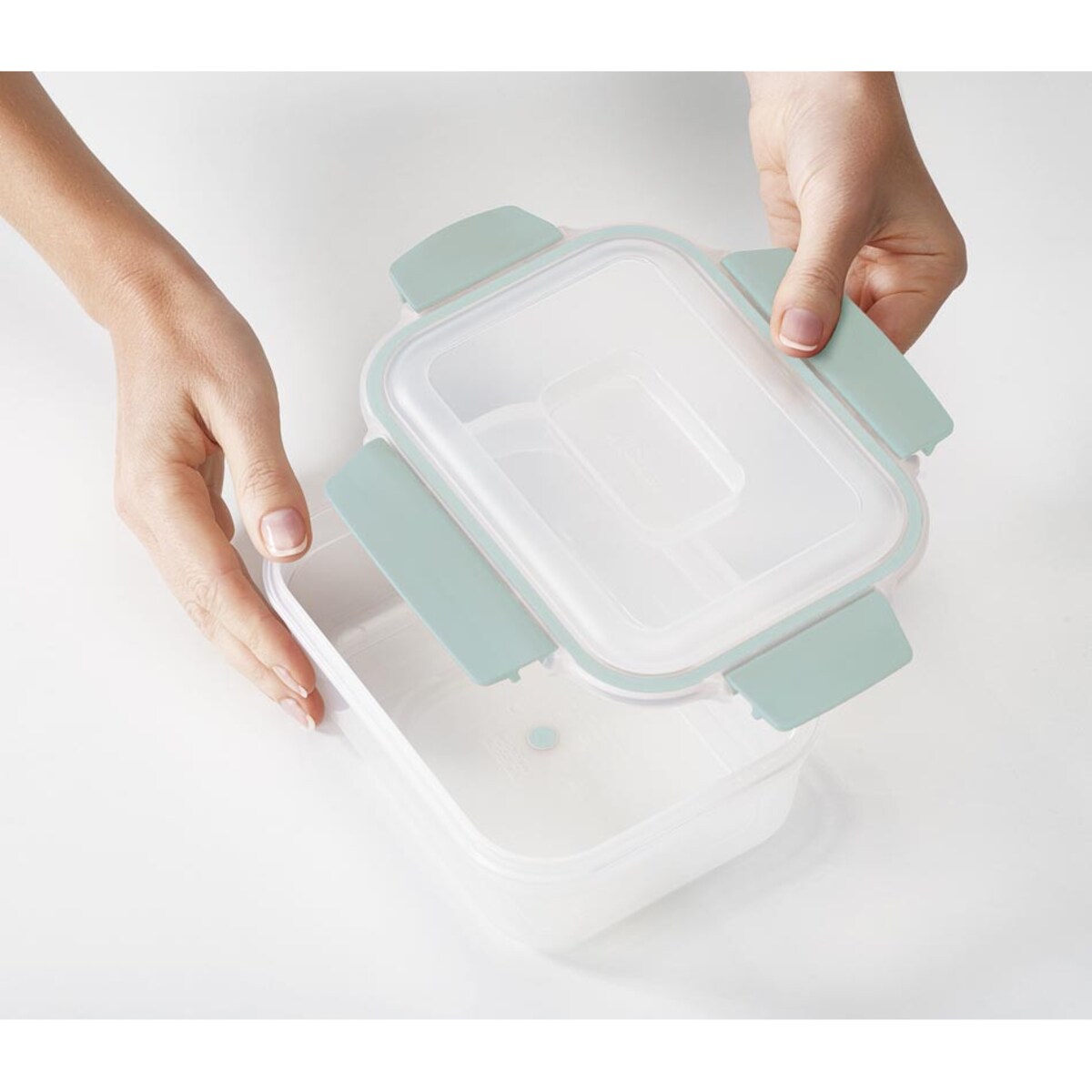 Zestaw 5 pojemników Nest Lock Sage, Joseph Joseph