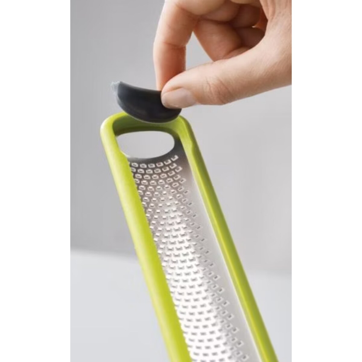 Tarka zester z elementem czyszczącym Handi-grate, 27.8 x 5 x 2 cm, Joseph Joseph