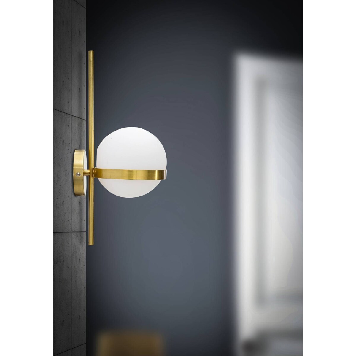 Kinkiet z kulą GLAMY CIRCLE