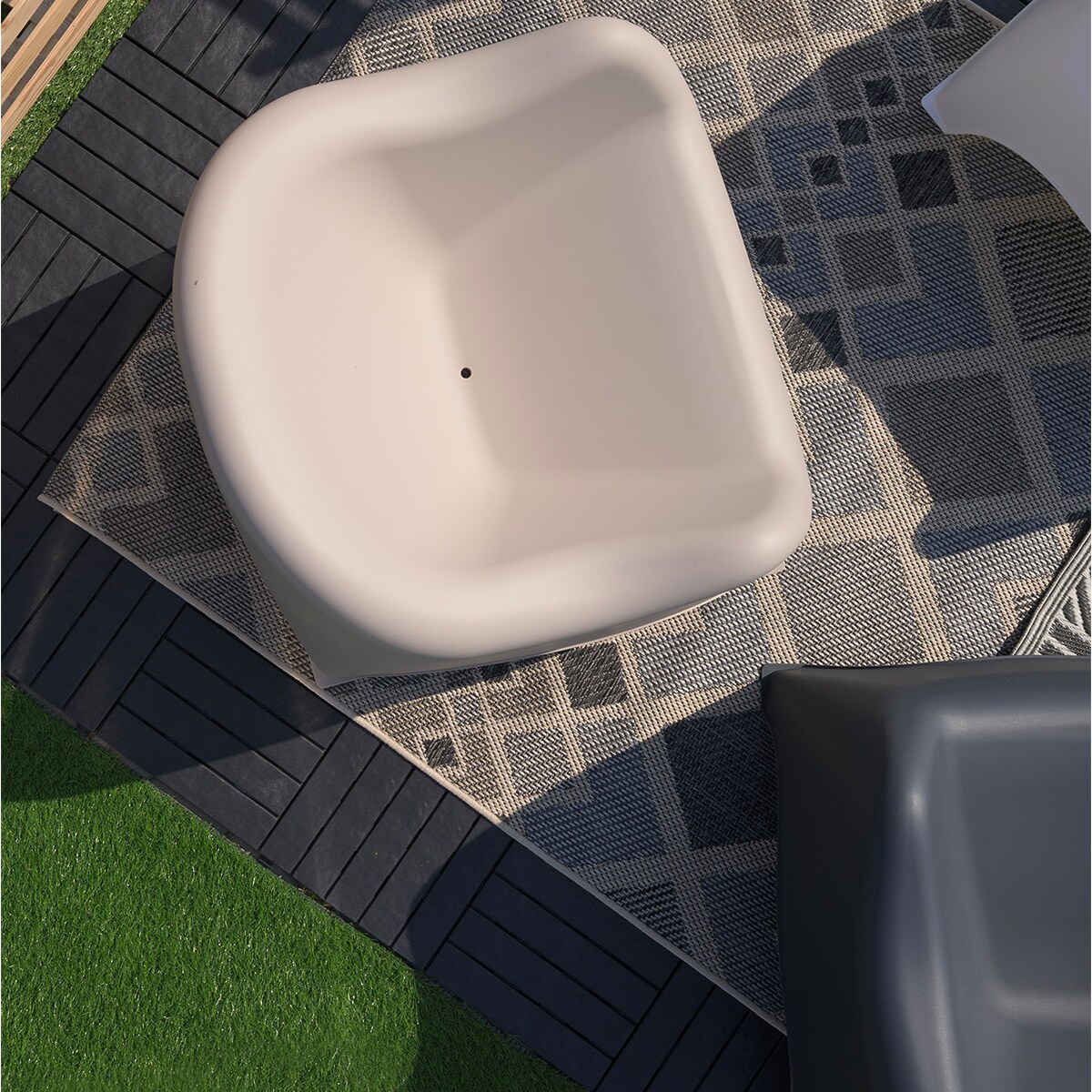 Fotel ogrodowy wypoczynkowy Dumbo na taras, balkon beżowy