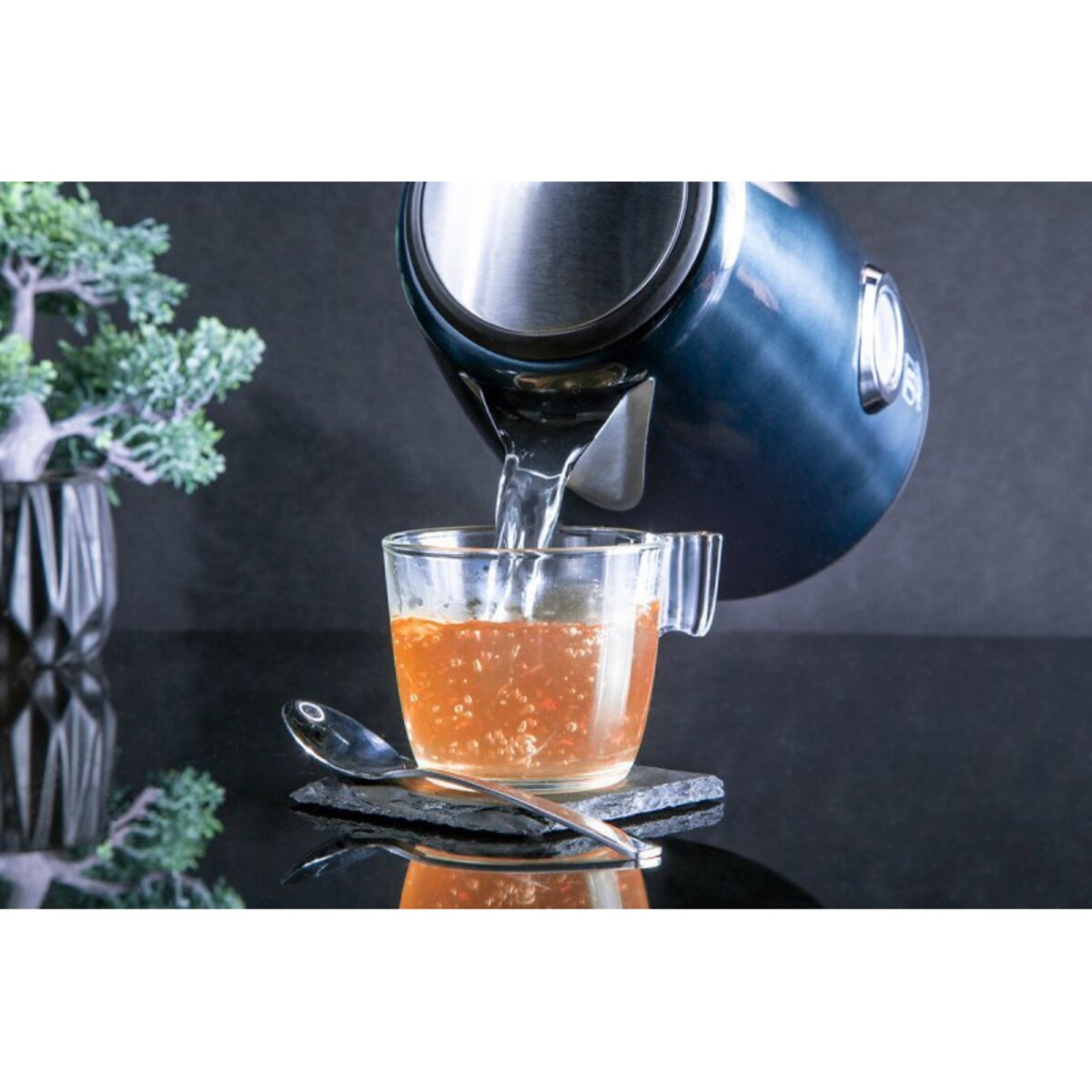 Czajnik elektryczny 1.7 L z termostatem Aquamarine Edition BH-9071