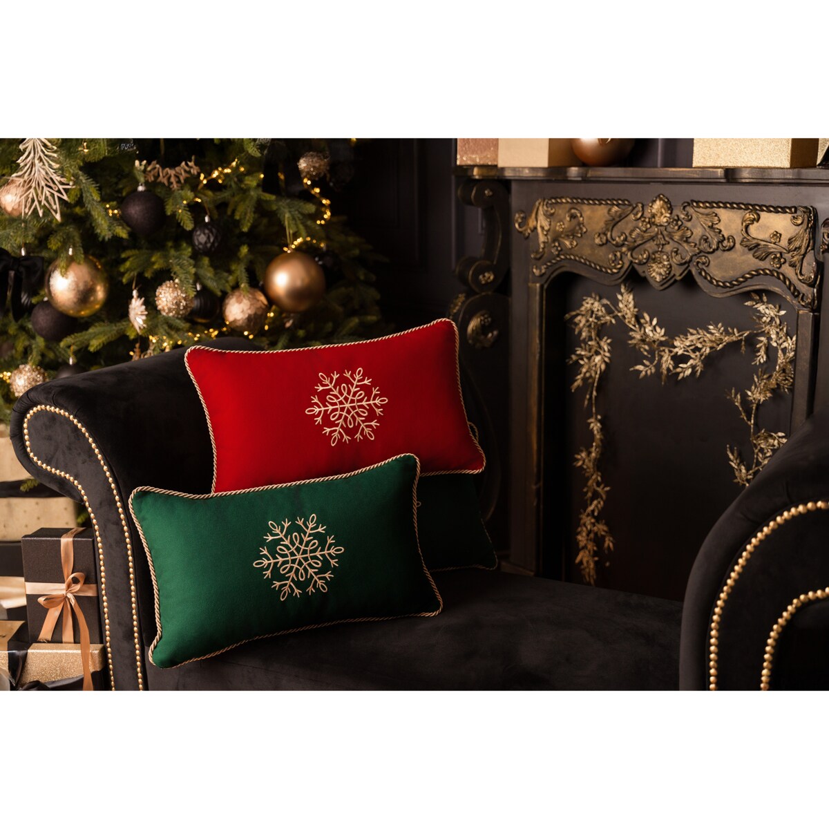 Welurowa czerwona poduszka Snowflake 50 x 30 cm