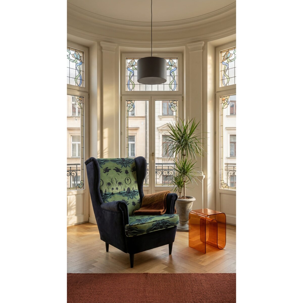 Fotel uszak Richmond velvet – elegancki fotel wypoczynkowy do salonu i sypialni z autorskim wzorem