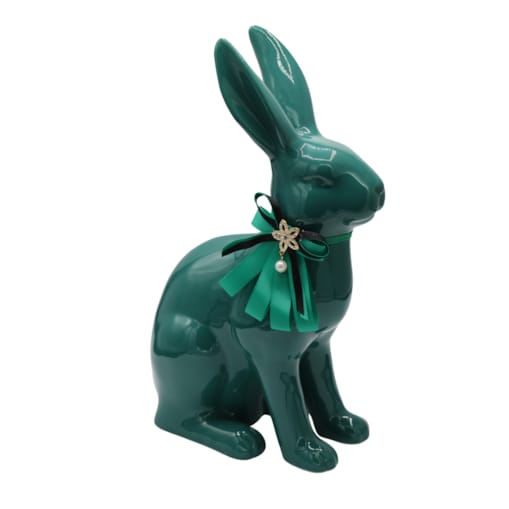 Figurka - ciemnozielony królik z kokardą 37x23x13,5 cm z białymi broszką i koralikiem