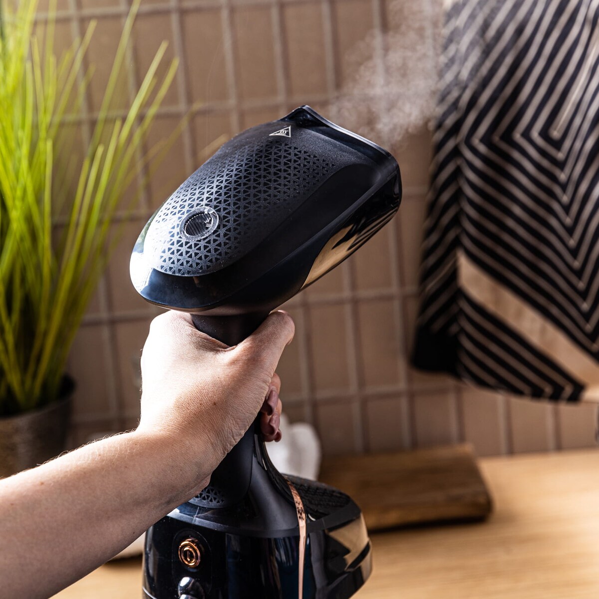 Parownica do prasowania ubrań i tkanin KLAUSBERG