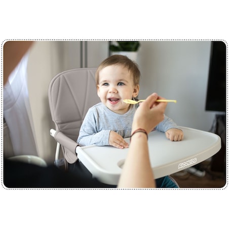 Krzesełko do karmienia Ricokids Nuco lekkie składane podnóżek 7096