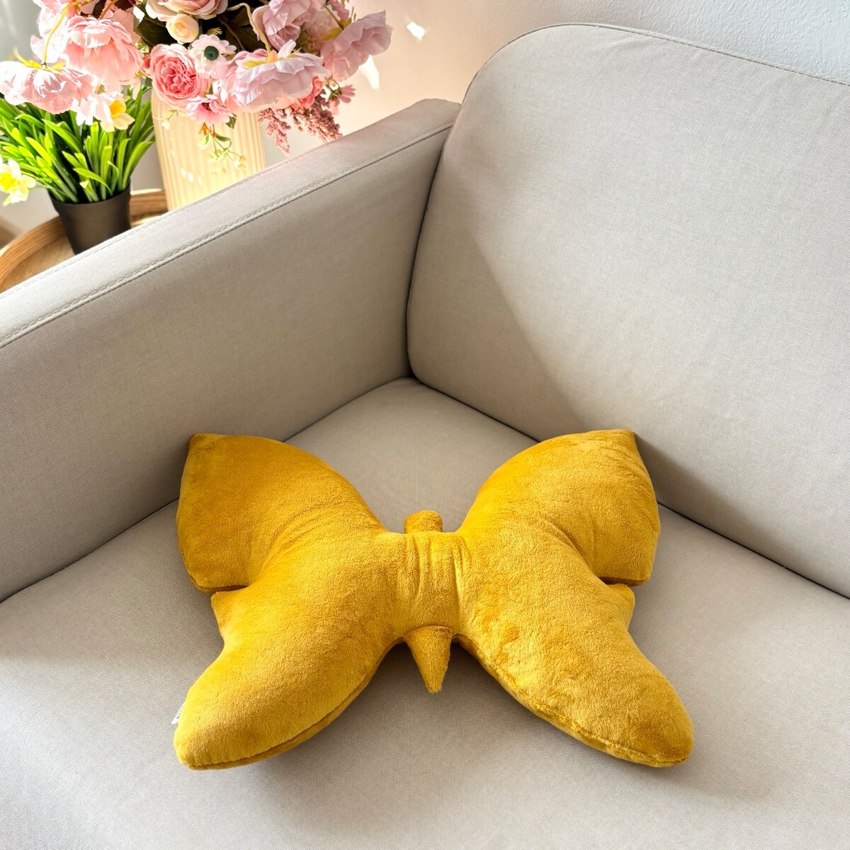 Poduszka dekoracyjna Motyl żółty miodowy