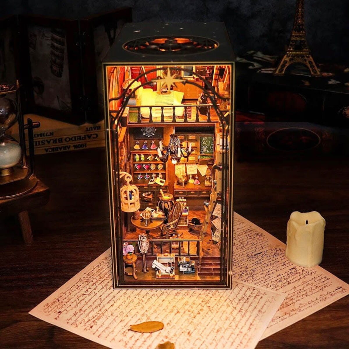 Miniaturowy domek Book Nook - Szkoła magii