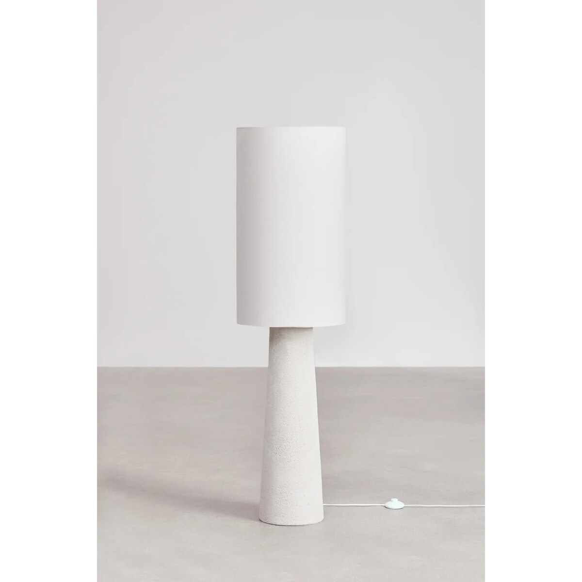 Lampa podłogowa Loana z lnu i włókna szklanego