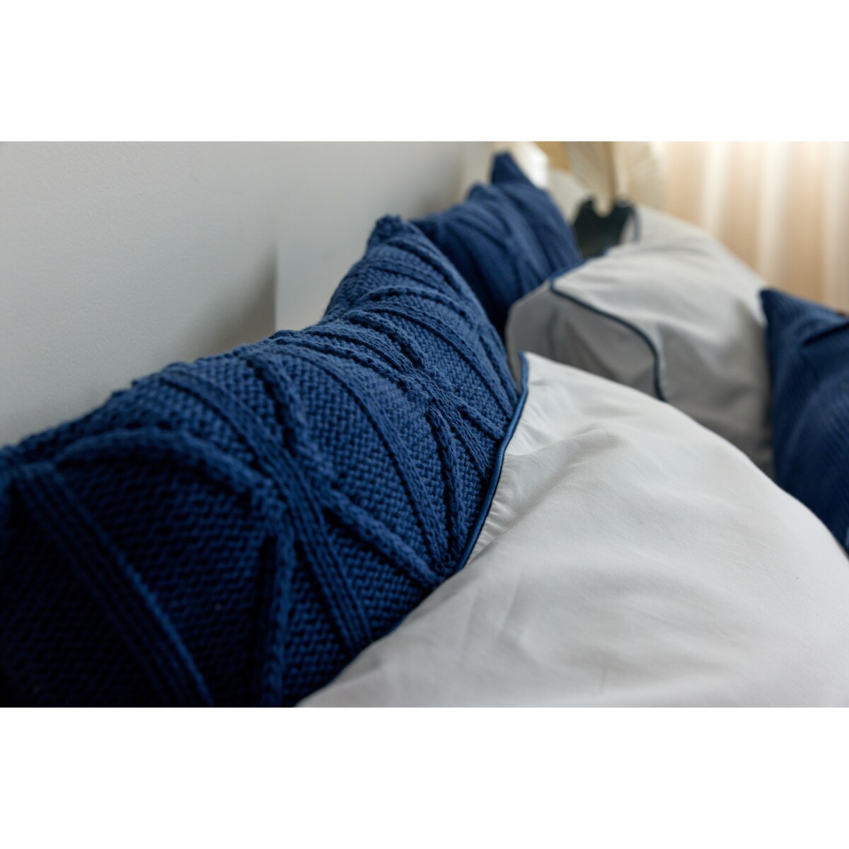 Poszewka brytyjska kwadratowa granatowa, 50 x 50 cm, La Manta