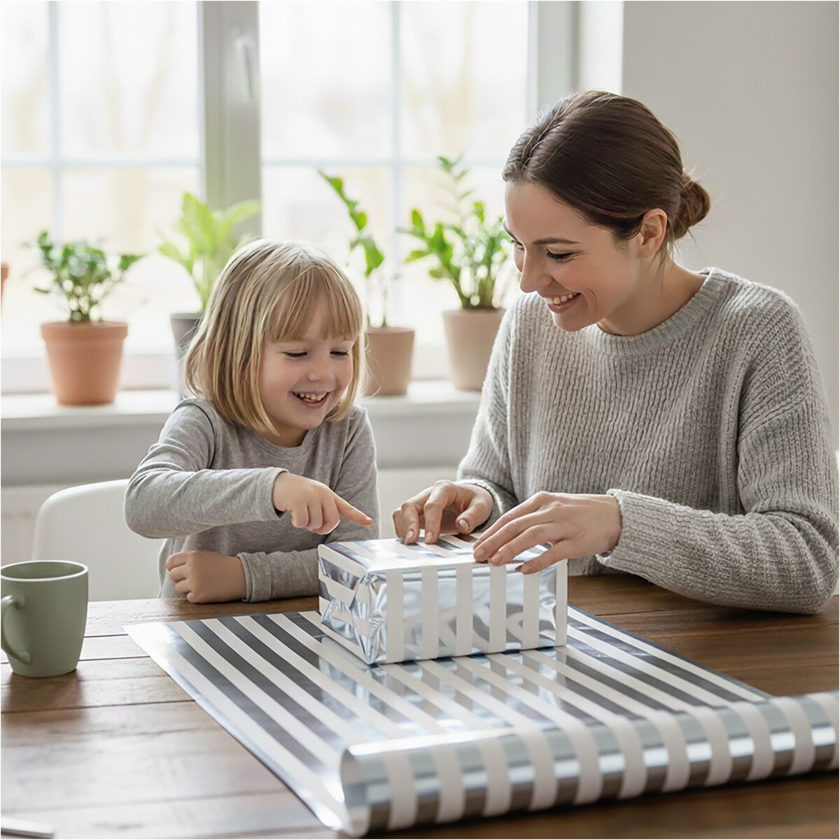 Papier do pakowania prezentów 25 METRÓW MEGAROLKA Urodzinowy Do Paczek Ozdobny