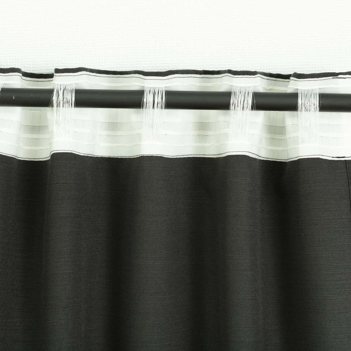 Zasłona BASIC na taśmie marszczącej 140x280cm bazaltowy 1 szt. 140x280 szary-czarny