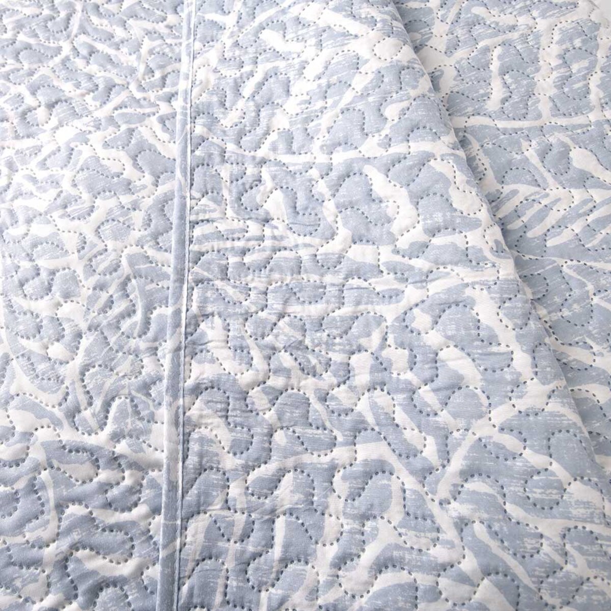 Narzuta pikowana niebieska Remo 200x220 ozdobne liście, drukowana
