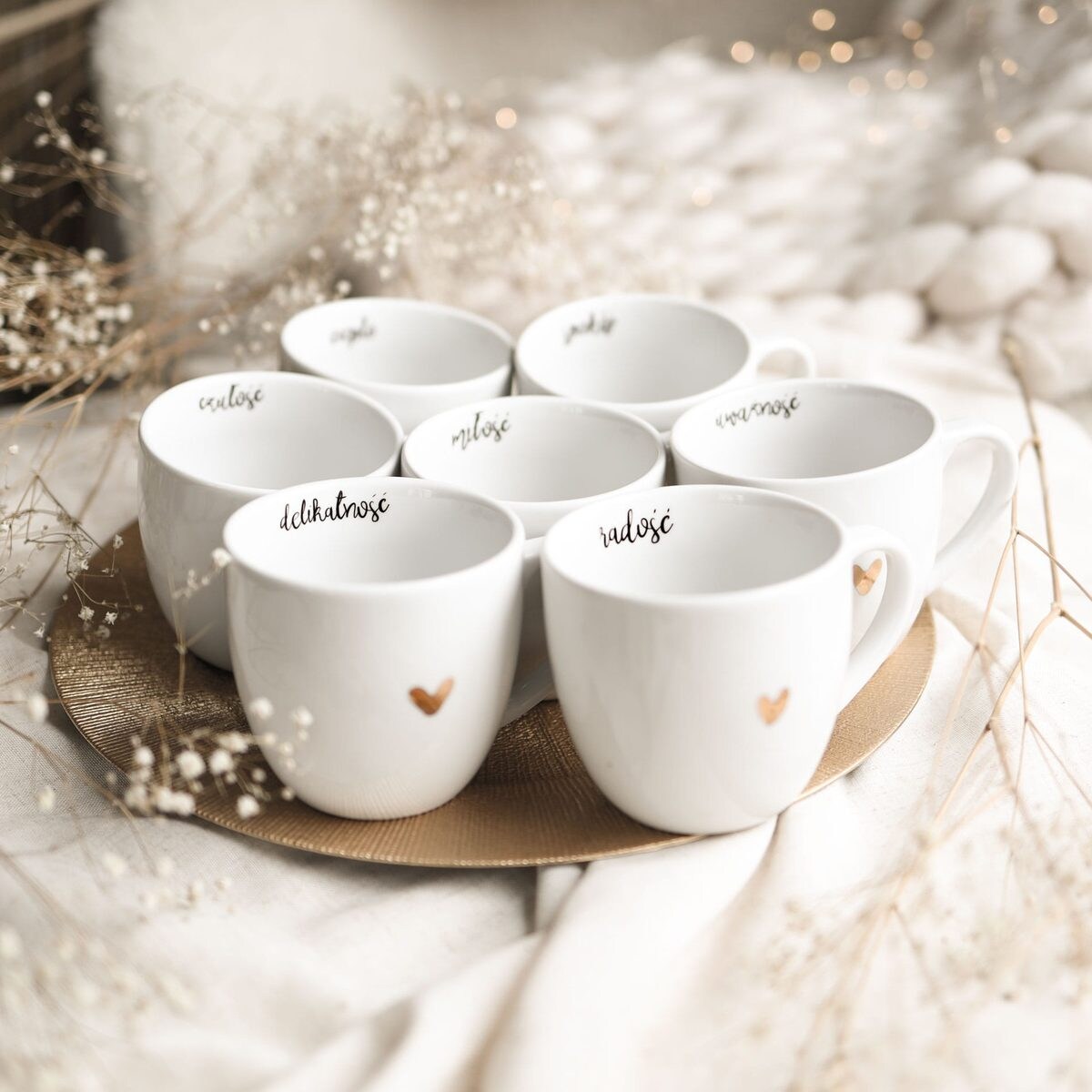 Biały kubek porcelanowy 300 ml „Radość" ze złotym sercem - prezent dla niej, na urodziny, Dzień Kobiet, Dzień Matki