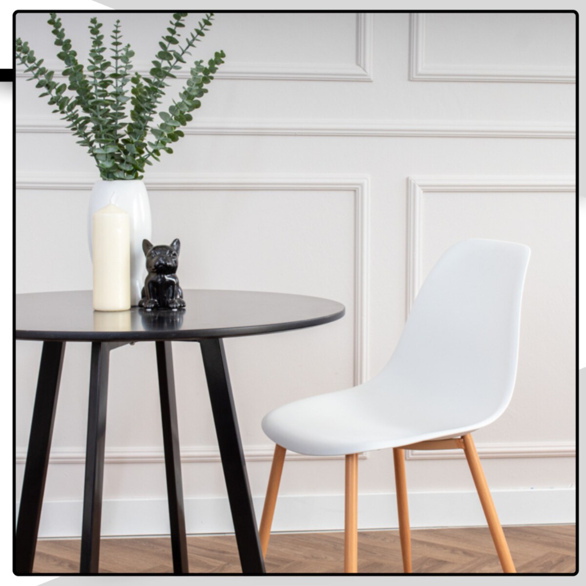 Krzesło plastikowe białe jasne nogi