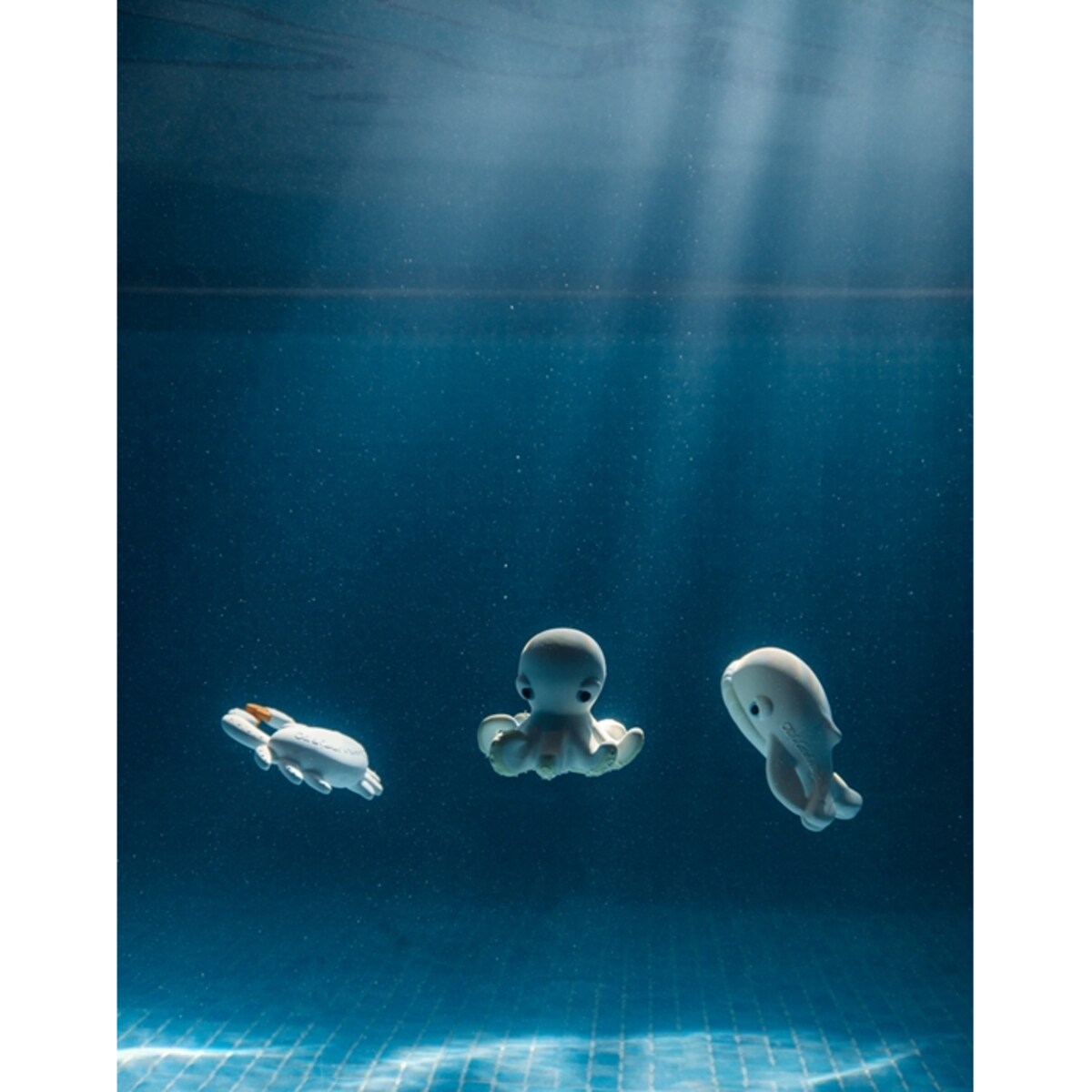 Oli & Carol X BigStuffed Gryzak i zabawka do kąpieli Wieloryb