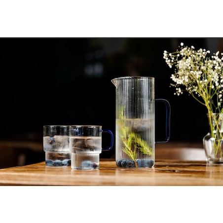 Dwie szklanki ryflowane z niebieskim uchem 350ml Livio 1791