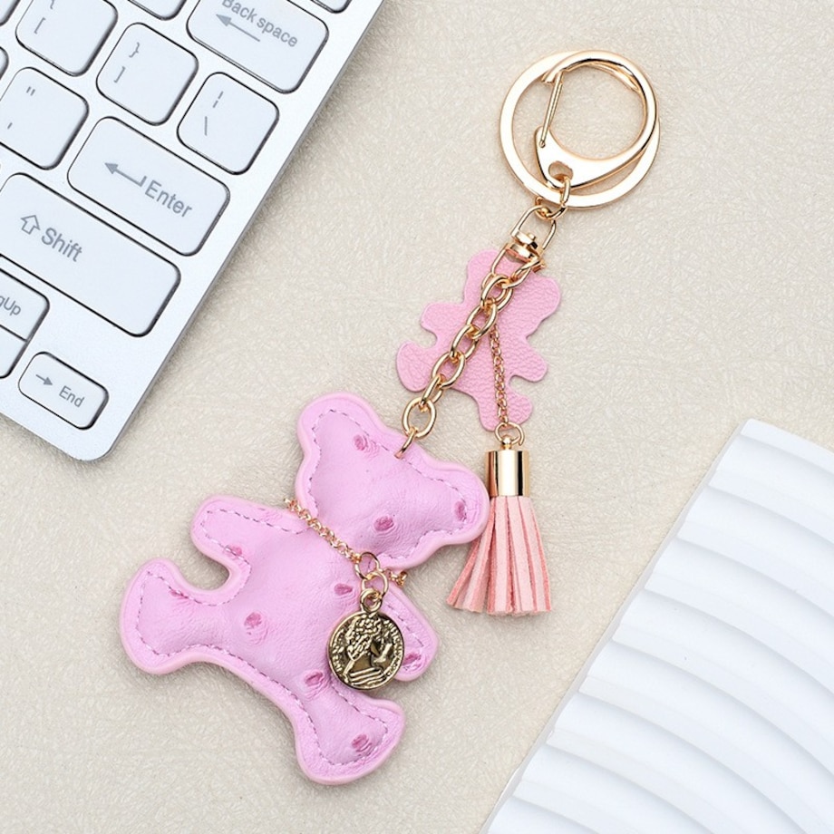 Brelok do kluczy skórzany MIŚ różowy, frędzle BRL356