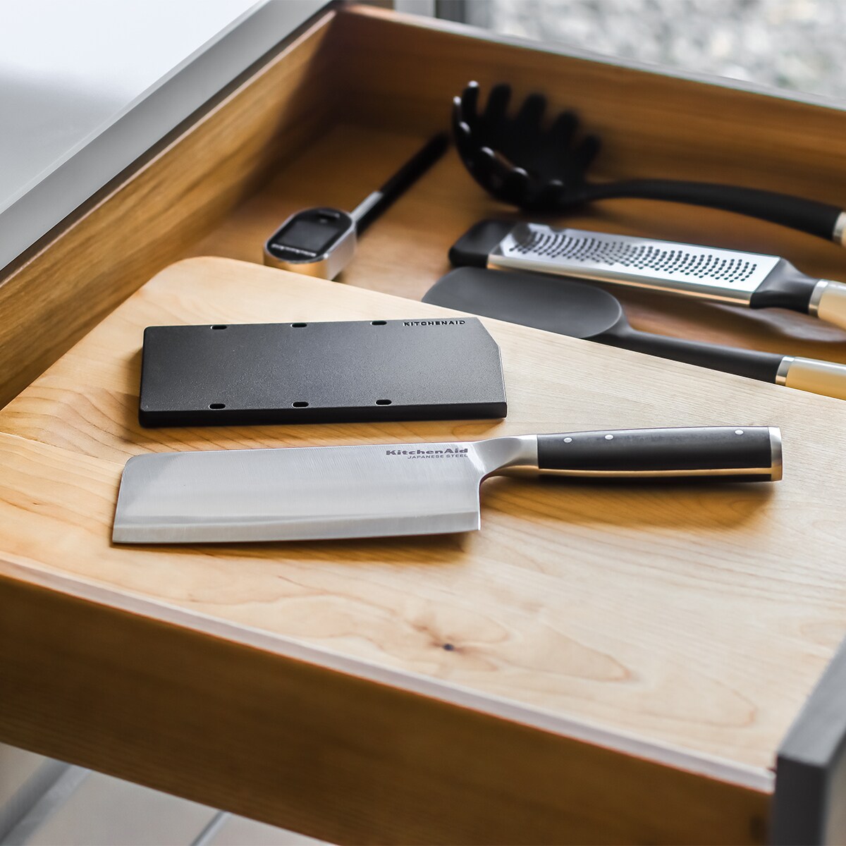 KitchenAid tasak kuchenny 15 cm z osłonką