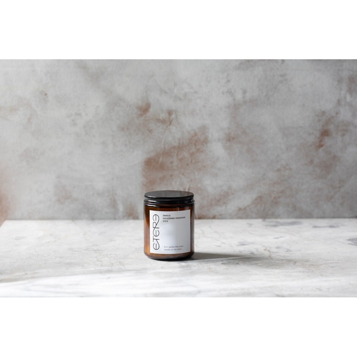 Świeca do leżenia i marzenia