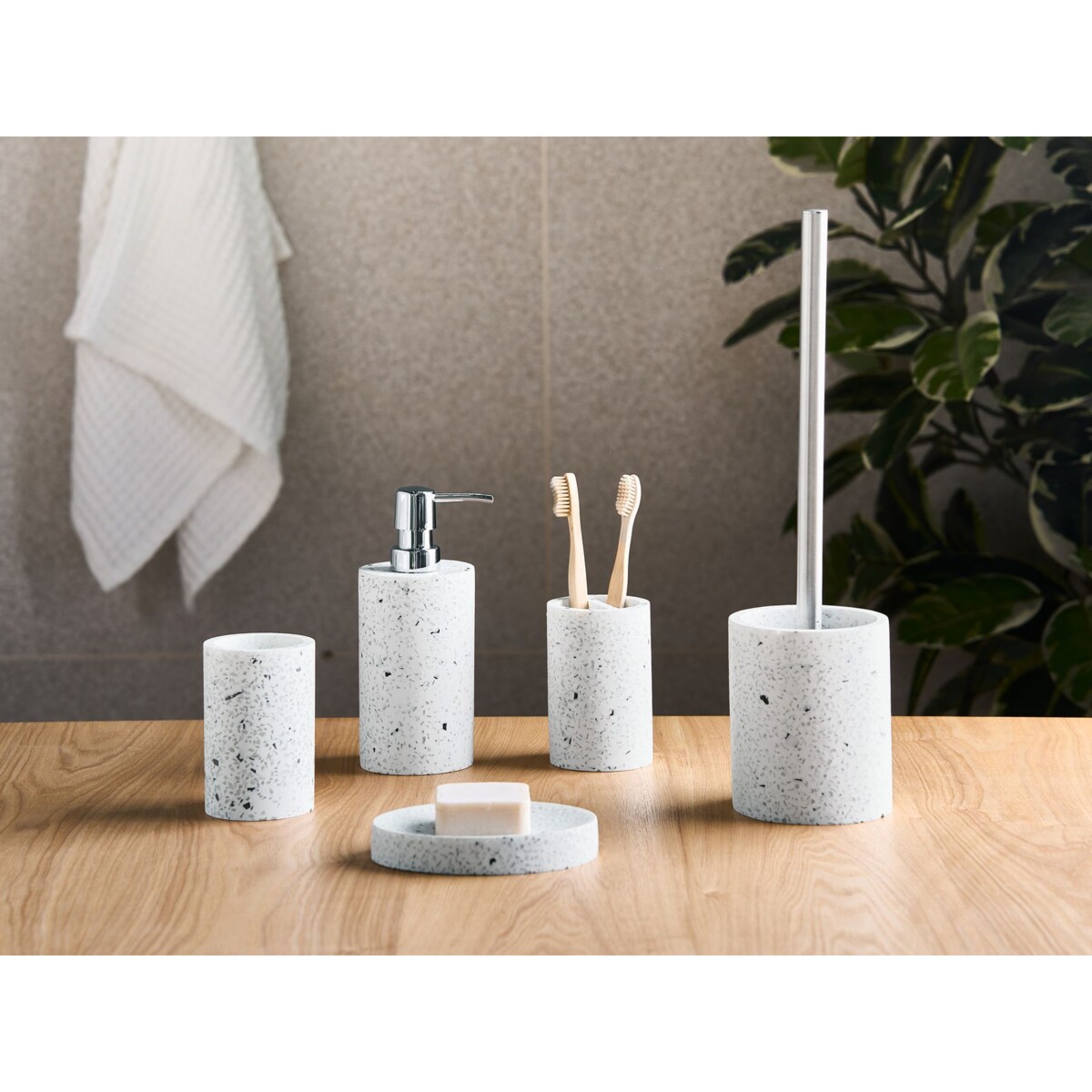 Zestaw akcesoriów łazienkowych 5 elementów PERENE Lastryko