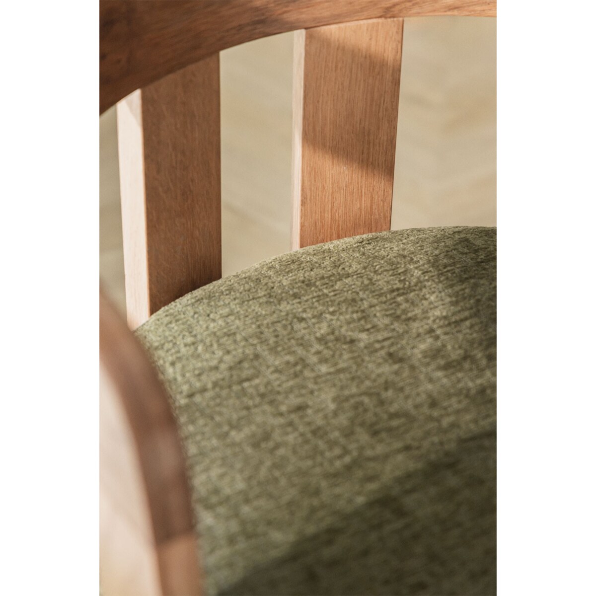 Krzesło z podłokietnikami, jasne drewno, zielone szenilowe, Yvonne