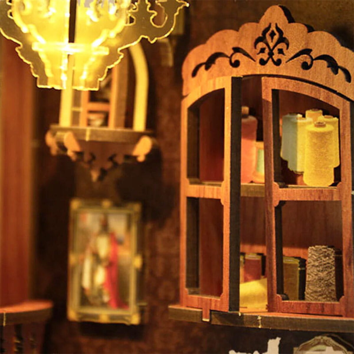 Miniaturowy domek Book Nook - Królewski krawiec