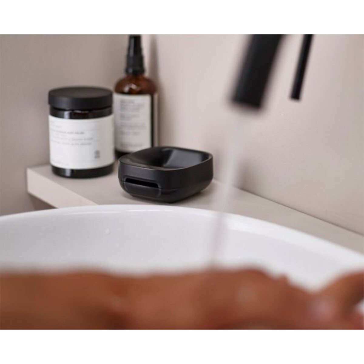 Mydelniczka (czarna) Slim Joseph Joseph