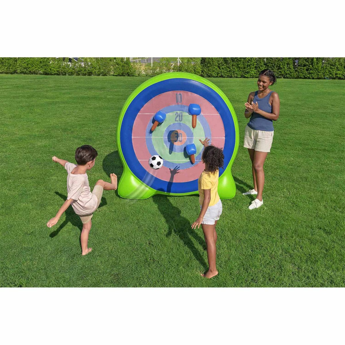 Dmuchana tarcza piłkarska Bestway do ogrodu gra dla dzieci piłka 157 cm