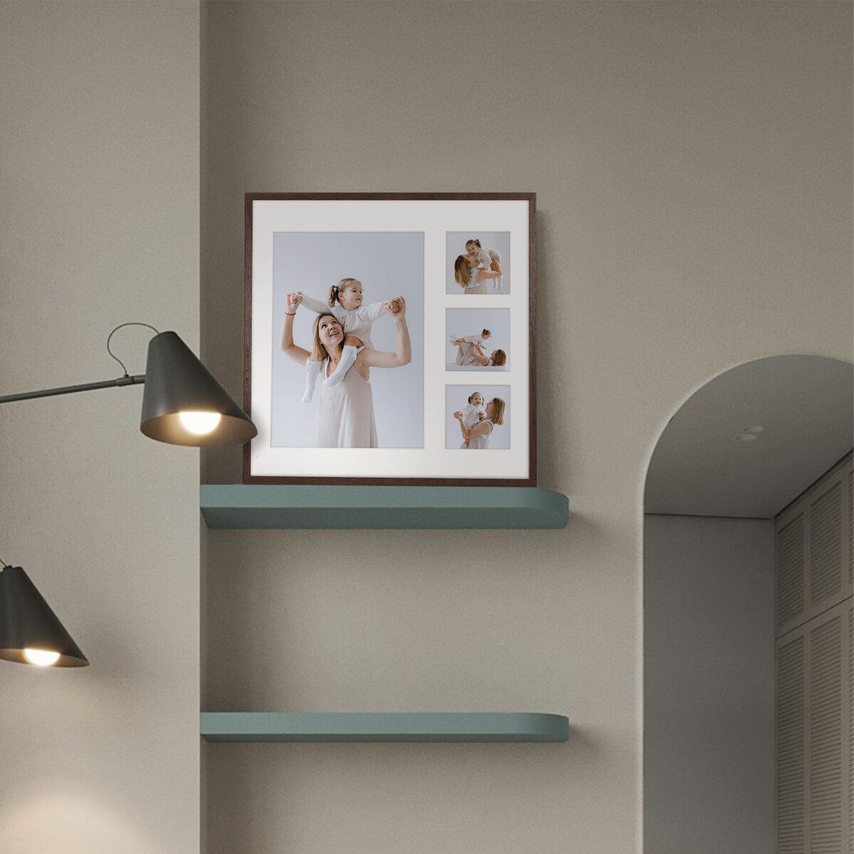 Ramka na 4 zdjęcia 1x 21x30 cm 3x 9x9 cm rama brązowa 40x40 cm foto galeria zdjęć FRAMAI