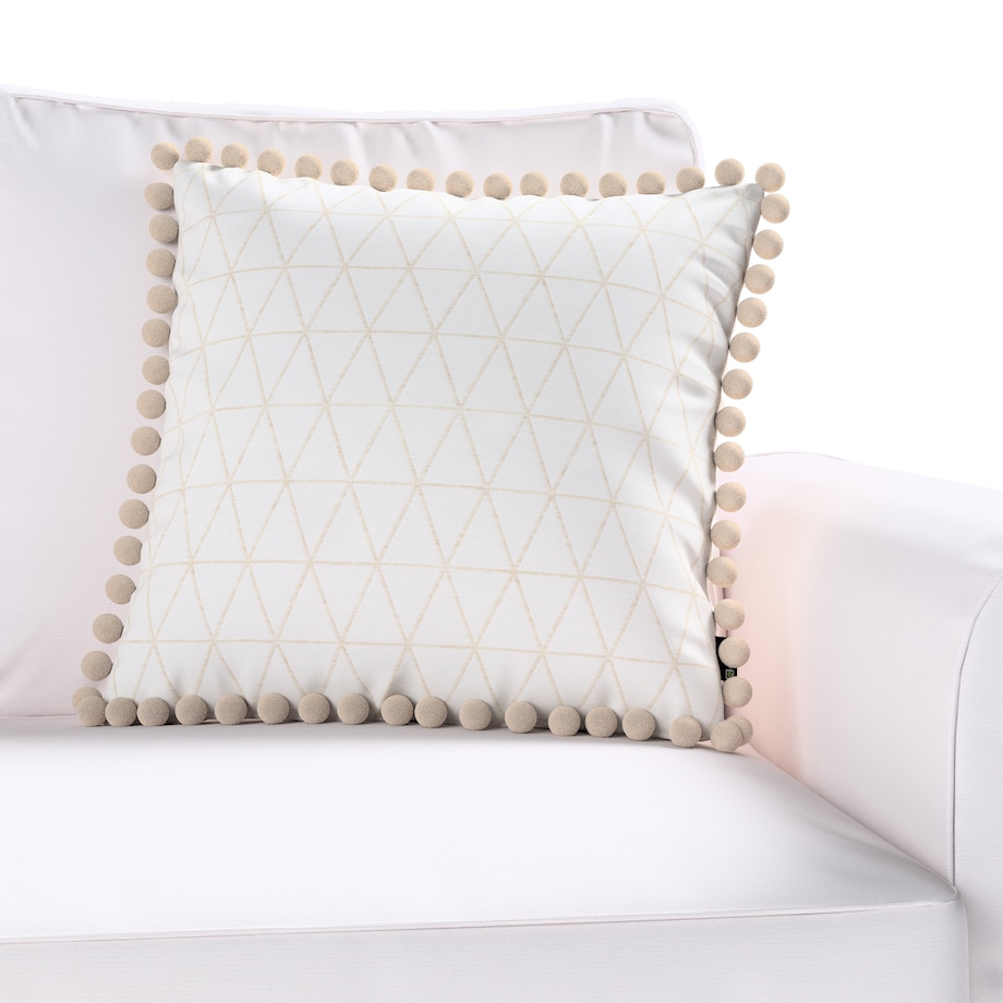 Poszewka Wera na poduszkę 45x45 beżowe trójkąty na kremowo-białym tle