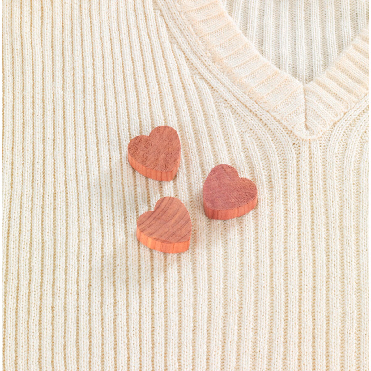 Drewniane serduszka do olejków zapachowych