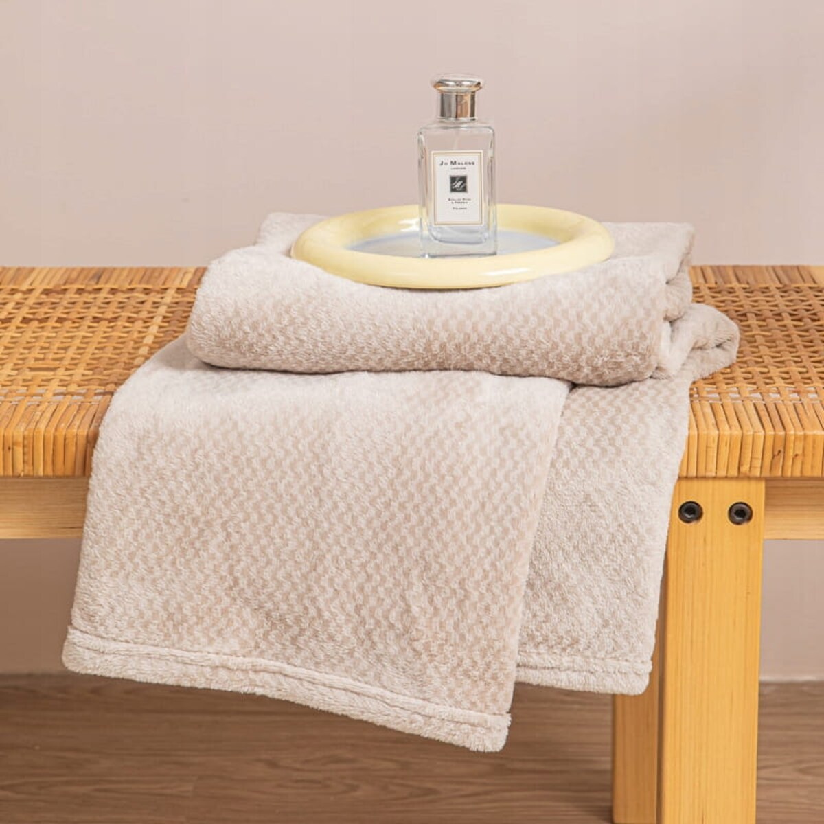 Miękki Koc Narzuta Pled na Łóżko 70 x 150 cm mikrofibra milutki Beż Willy