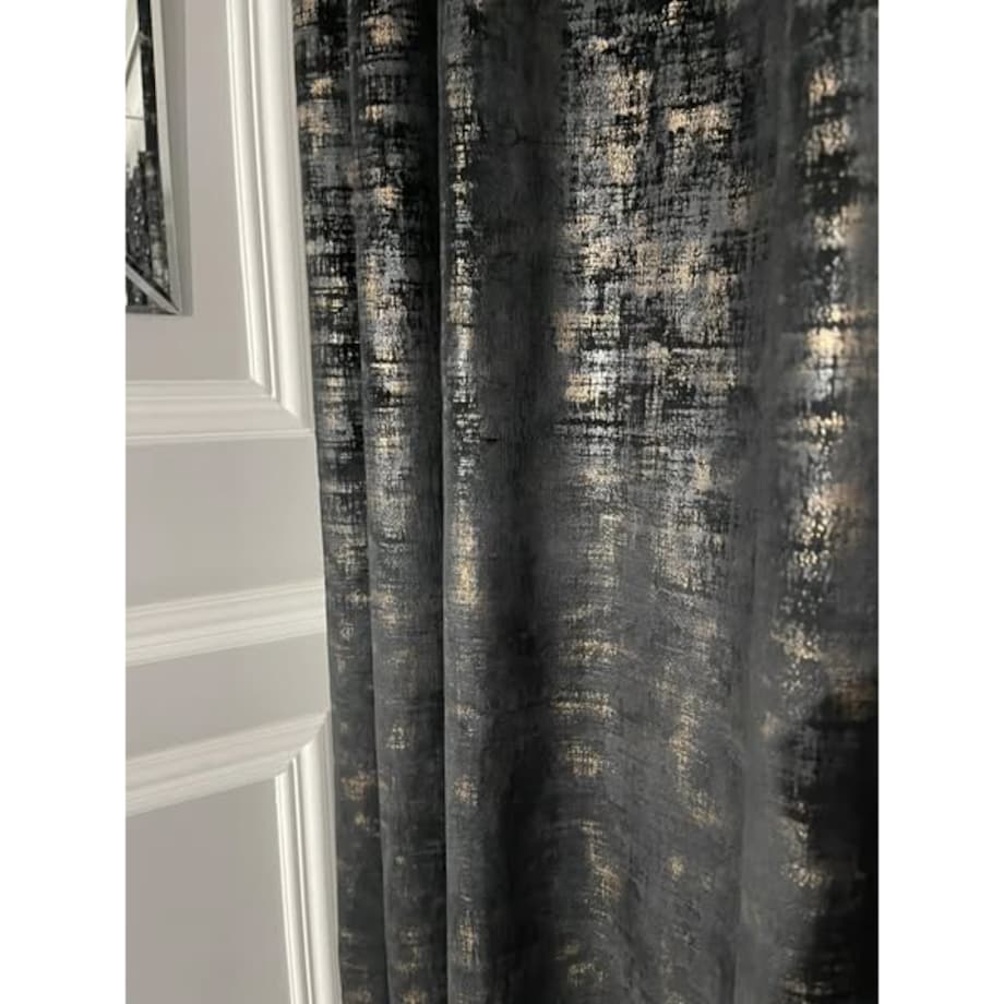 Zasłona ze złotymi przetarciami 140x250 cm na przelotkach | czarny ze złotem