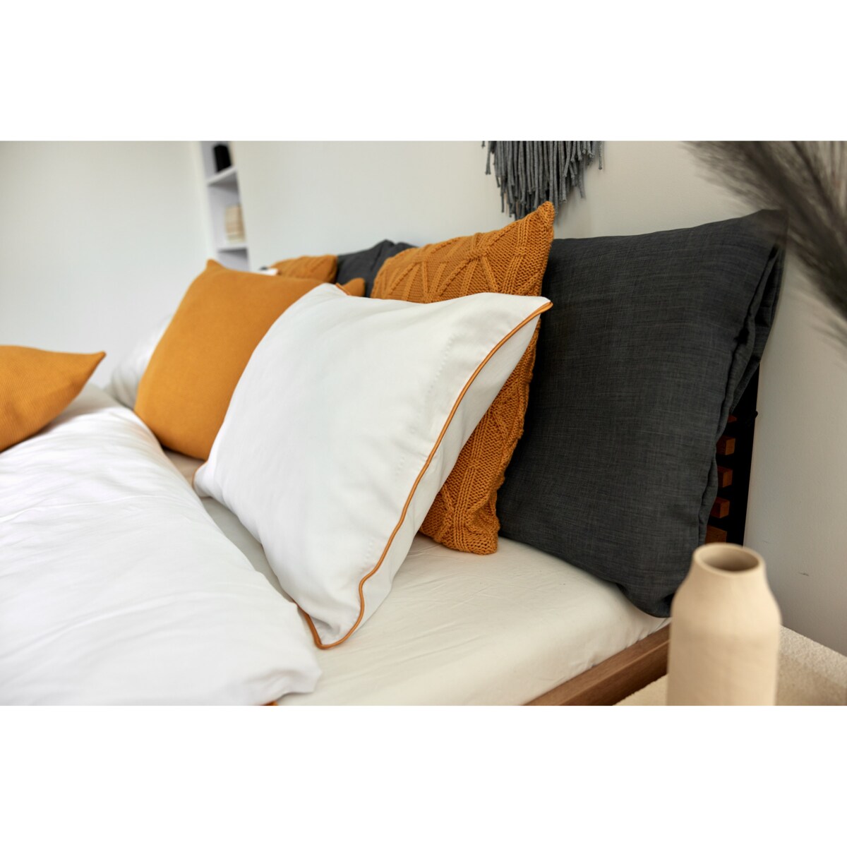 Pościel biała lamówka musztardowa, 140 x 200 cm, La Manta