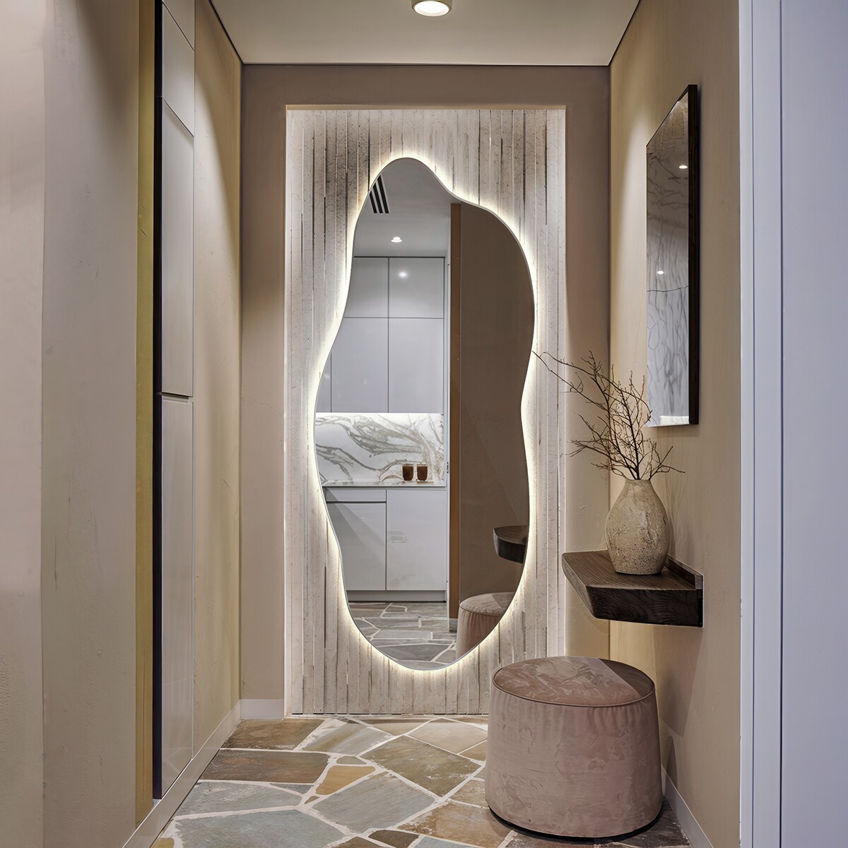 Lustro LED o płynnym kształcie, 40x90 cm, neutralne światło