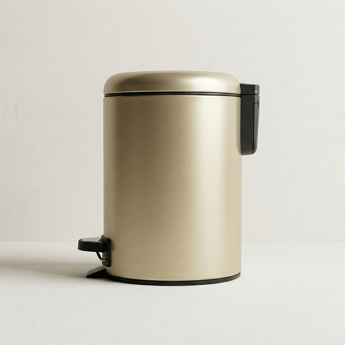 Kosz łazienkowy STEG z wolno opadającą pokrywą, wyciągany pojemnik, 3 l