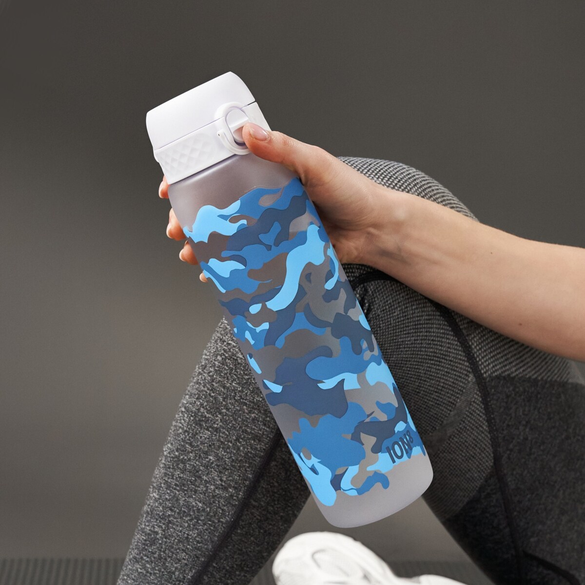 Butelka ION8 I8RF1000PICAMO Camouflage Motivator