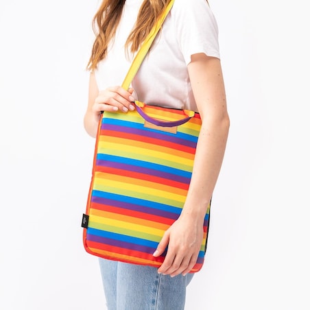 Etui na laptop "Miłość, równość i gryzaki"