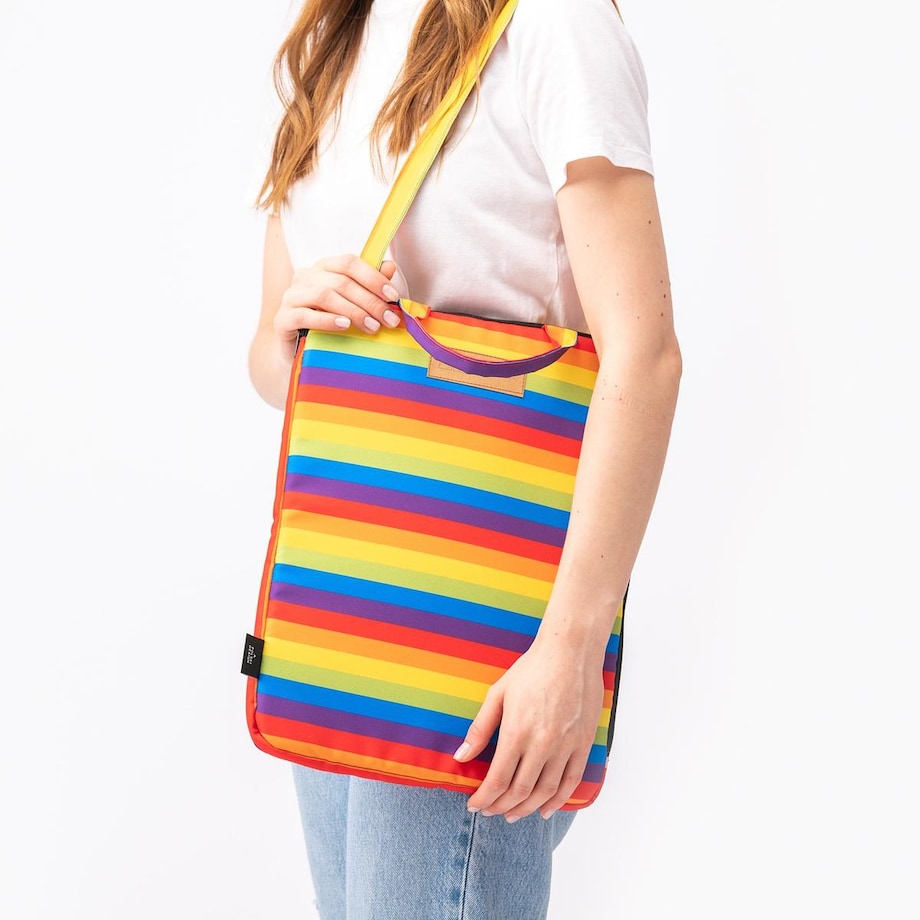 Etui na laptop "Miłość, równość i gryzaki"