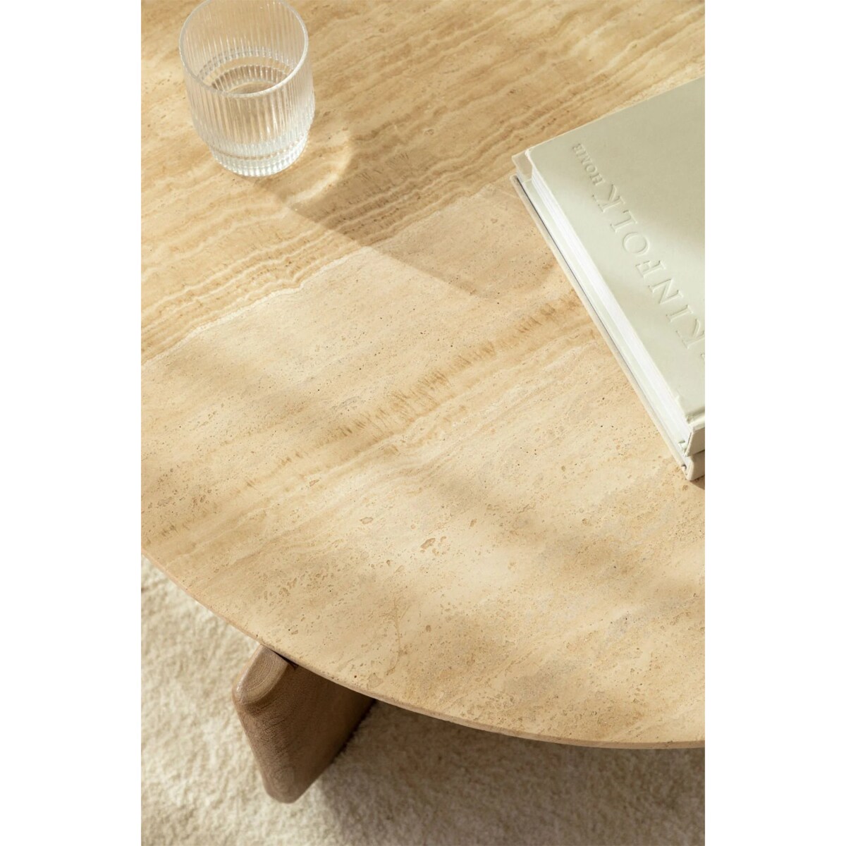 Okrągły stolik kawowy z drewna mango i trawertynu Lavinia Ø85 cm