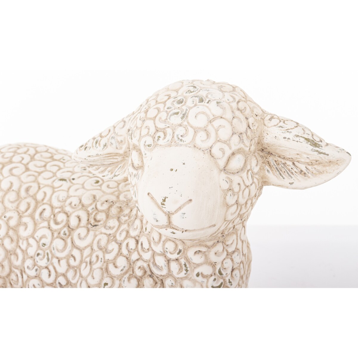 Dekoracja - figurka cementowa OWIECZKA 20x33x13 cm leżąca, z wyciągniętą lewą nóżką