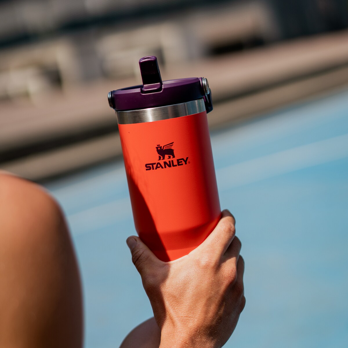 Stanley Kubek The IceFlow Flip Straw Tumbler 0,89 l - Tigerlily