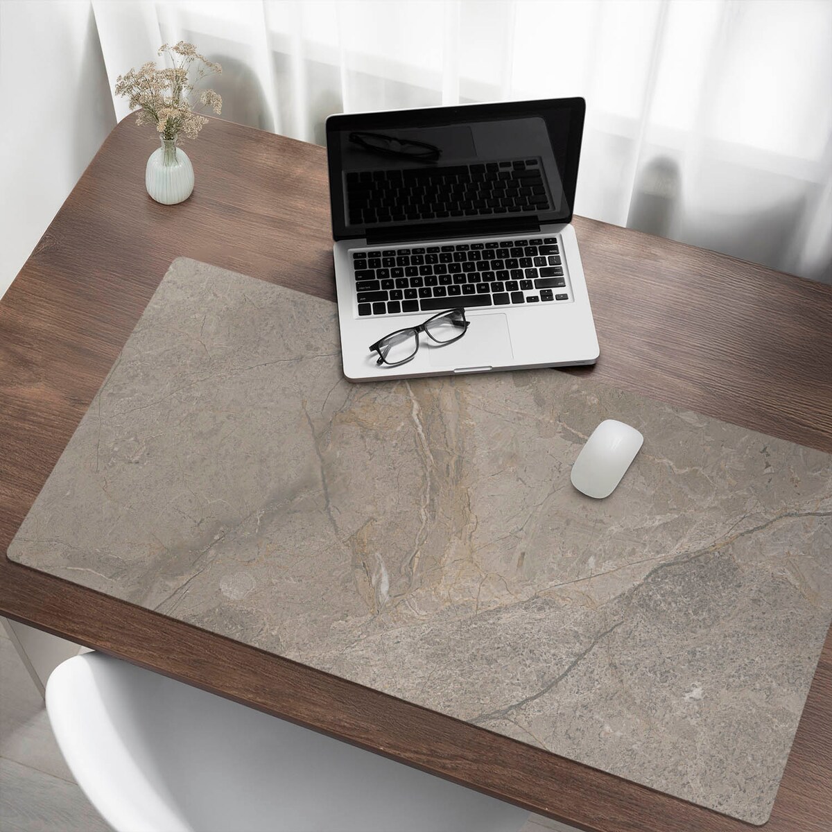 Beżowa mata na biurko Kamienny wzór naturalny, 120x60 cm