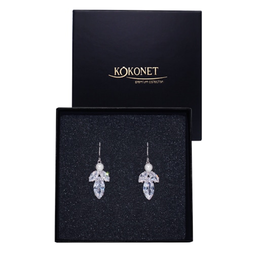 Kolczyki na bigiel srebrne z perłą minimalistyczne elegancja SWAROVSKI ślub