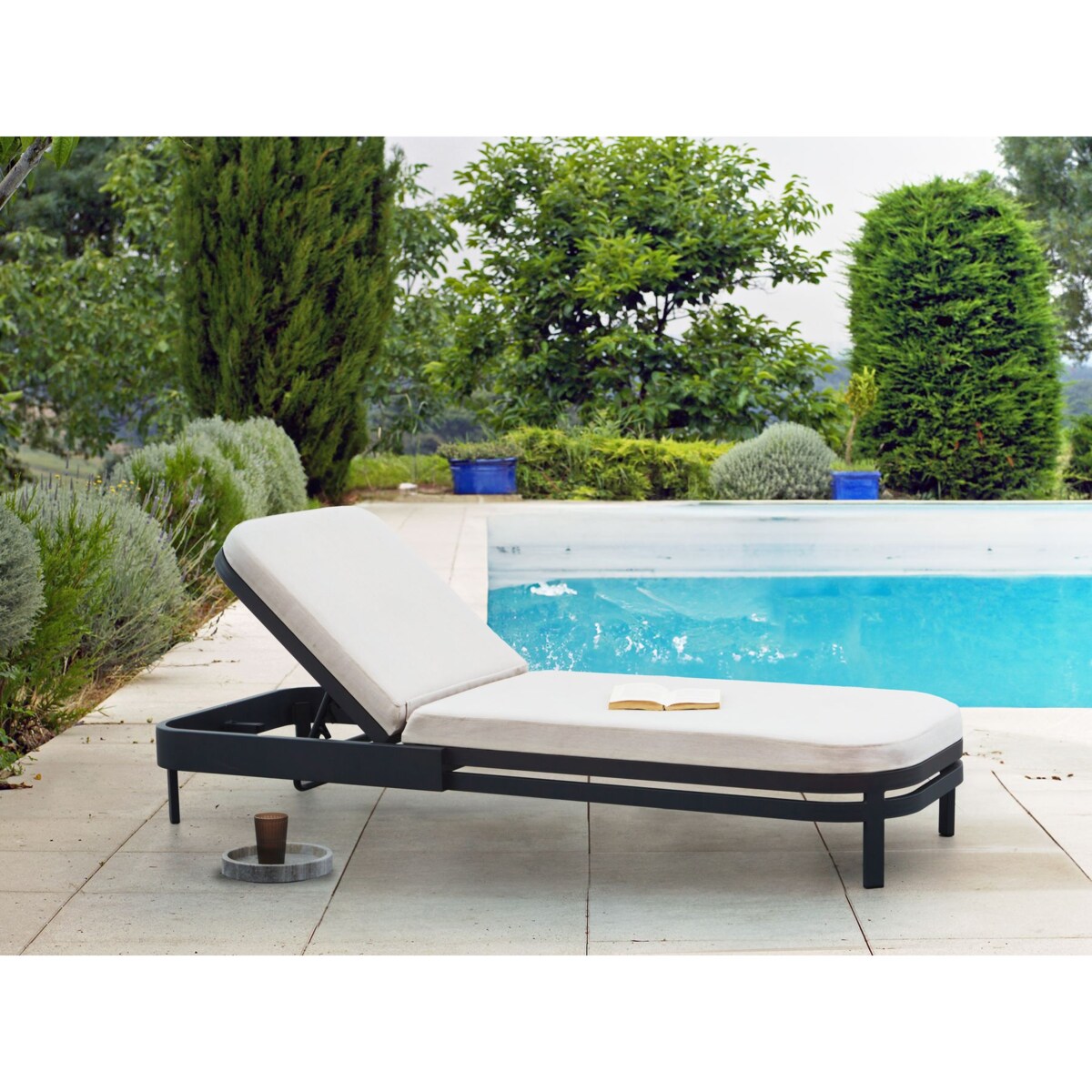 Leżak ogrodowy z poduszką NETTUNO Metal Jasnobeżowy