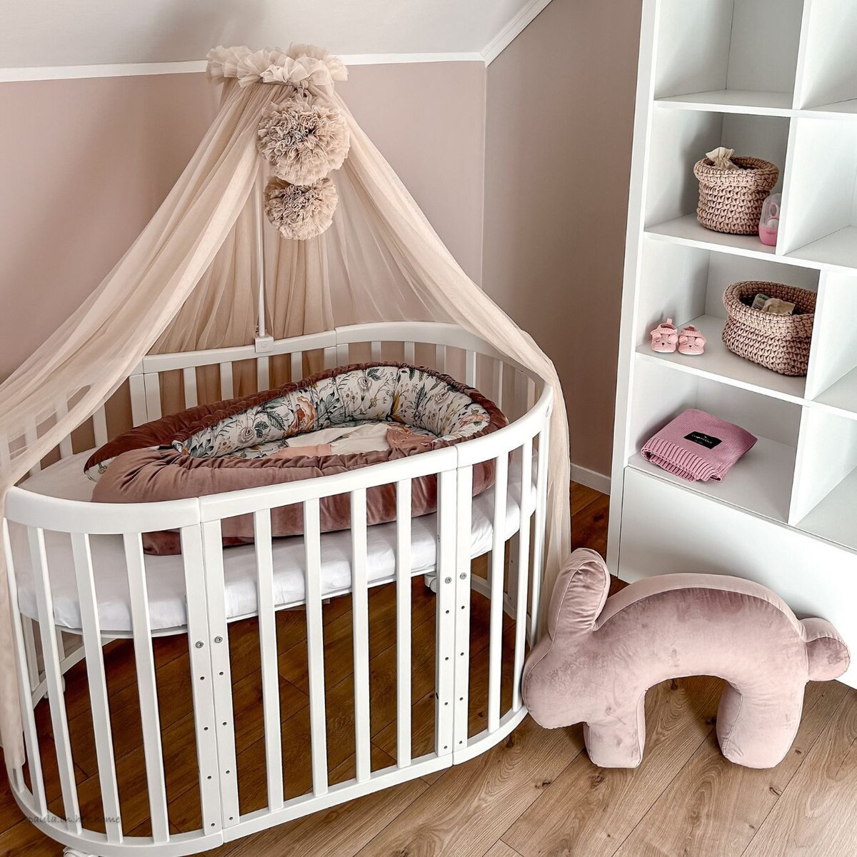 Poduszka do karmienia Velvet Bunny rose, 79x60cm