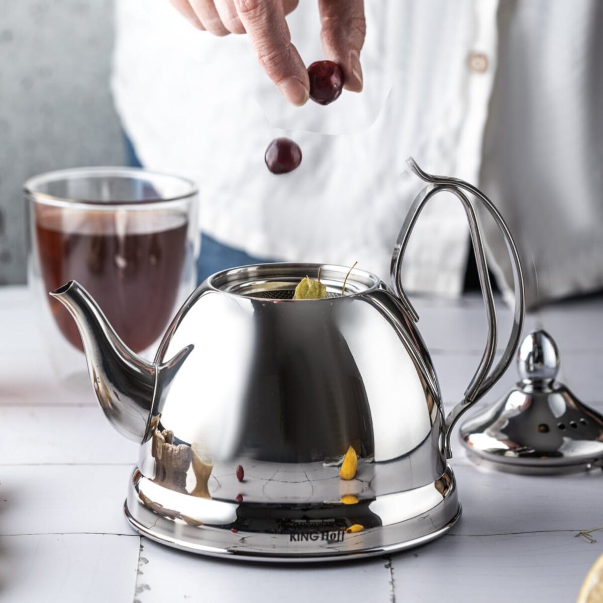 Czajnik czajniczek zaparzacz do herbaty i ziół 1.0L srebrny KINGHOFF