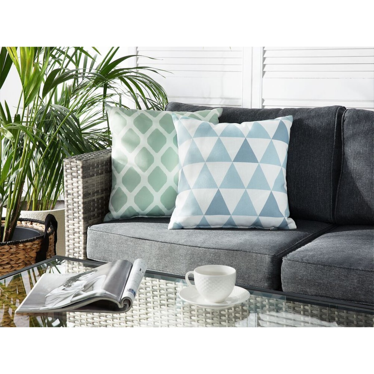 2 poduszki ogrodowe w trójkąty 40 x 40 cm niebiesko-białe TRIFOS