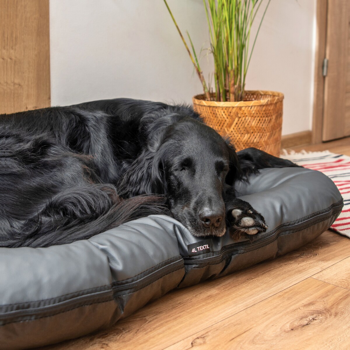 Legowisko Ponton dla psa z eko skóry ELLA, 90x70 cm, Grafit